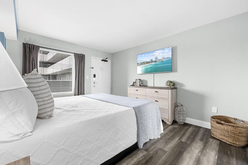 Direct Oceanfront- King Bedroom- Amazing Views/Pools/Hot Tubs/Beach Access/Golf Myrtle Beach Exteriör bild