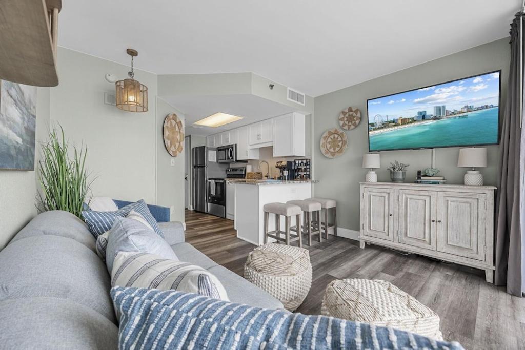 Direct Oceanfront- King Bedroom- Amazing Views/Pools/Hot Tubs/Beach Access/Golf Myrtle Beach Exteriör bild