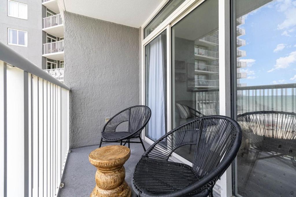 Direct Oceanfront- King Bedroom- Amazing Views/Pools/Hot Tubs/Beach Access/Golf Myrtle Beach Exteriör bild