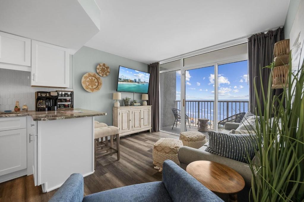Direct Oceanfront- King Bedroom- Amazing Views/Pools/Hot Tubs/Beach Access/Golf Myrtle Beach Exteriör bild