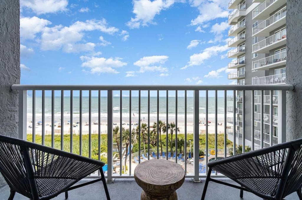 Direct Oceanfront- King Bedroom- Amazing Views/Pools/Hot Tubs/Beach Access/Golf Myrtle Beach Exteriör bild