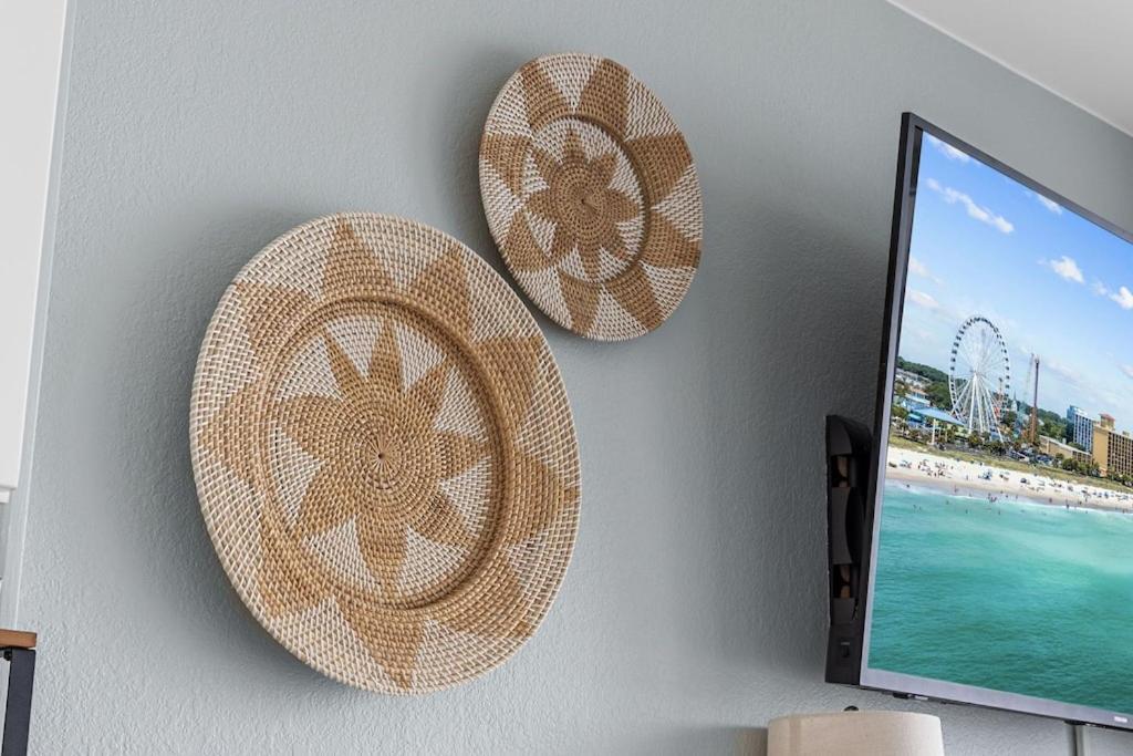 Direct Oceanfront- King Bedroom- Amazing Views/Pools/Hot Tubs/Beach Access/Golf Myrtle Beach Exteriör bild