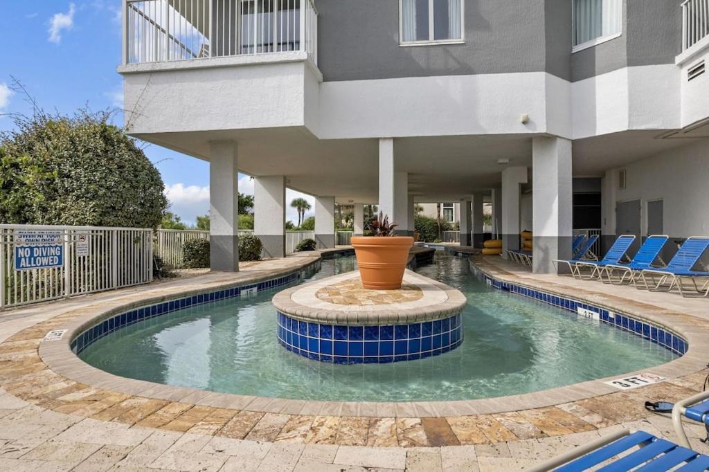 Direct Oceanfront- King Bedroom- Amazing Views/Pools/Hot Tubs/Beach Access/Golf Myrtle Beach Exteriör bild